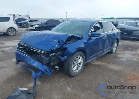 2016 Volkswagen Passat 1.8T S z USA, uszkodzony, nr VIN 1VWAS7A33GC027781